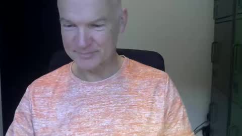 Robbie online show from May 6, 4:46 am
