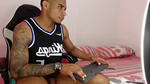 karl_jensennxx online show from July 24, 5:36 am