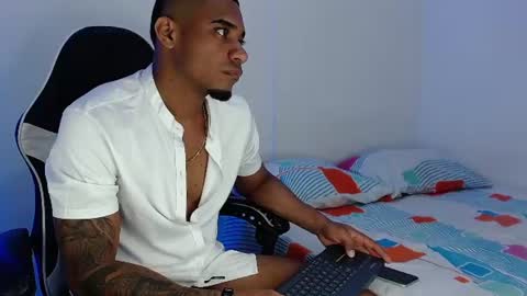 karl_jensennxx online show from July 19, 3:12 am