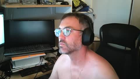 kelvin06133 online show from August 4, 10:25 pm