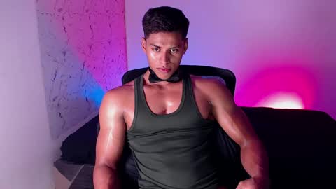 ken__owensx online show from May 13, 5:10 pm