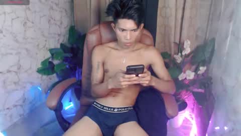 ken_minjun online show from May 14, 12:47 pm