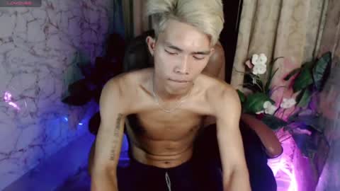 ken_minjun online show from June 17, 12:29 pm