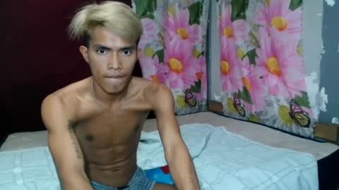 ken_minjun online show from July 26, 12:35 pm