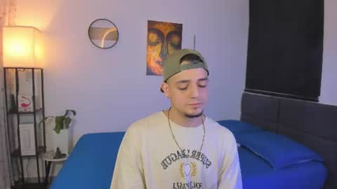 kendel_dimitri online show from July 25, 5:26 am