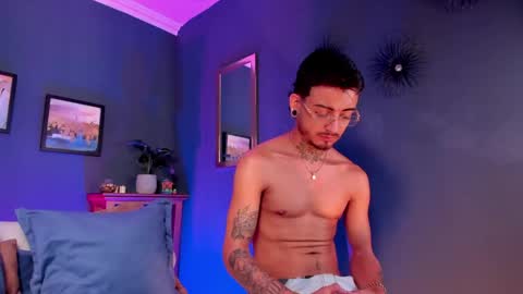 keneth_collins online show from May 31, 6:09 pm