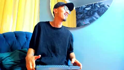Keny Romero online show from July 17, 6:47 pm