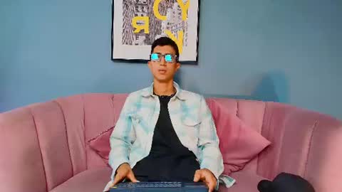 Keny Romero online show from July 21, 1:35 pm