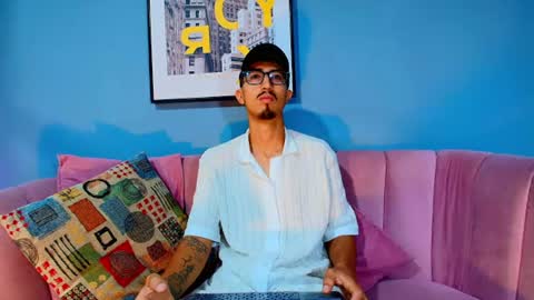 Keny Romero online show from July 13, 2:30 pm