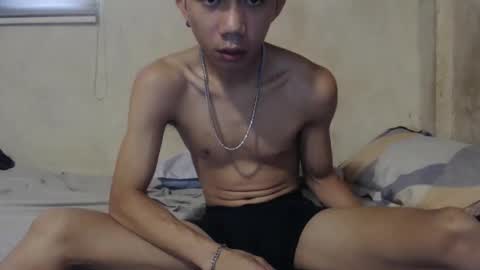 kenzy931455 online show from May 5, 2:46 am
