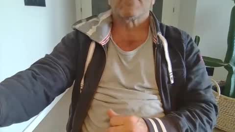 Anton online show from May 17, 3:19 pm