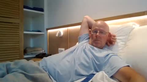 kevlooking4sez online show from July 31, 4:06 pm