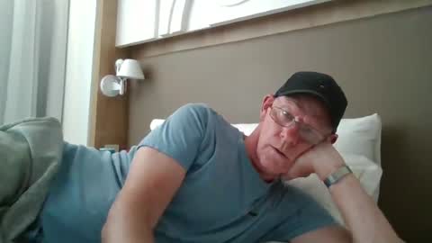kevlooking4sez online show from June 17, 3:36 pm