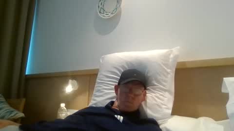 kevlooking4sez online show from May 5, 11:45 am