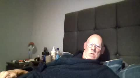 kevlooking4sez online show from July 27, 11:56 pm