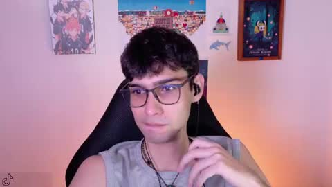 khozler_ online show from June 14, 2:35 am
