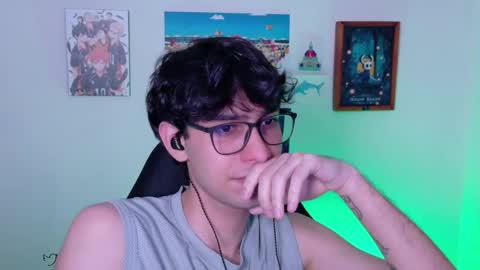 khozler_ online show from May 17, 1:58 am