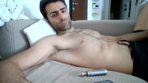 kikkus01 online show from April 30, 2:57 pm
