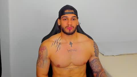 king_of_kings__ online show from July 30, 1:16 am