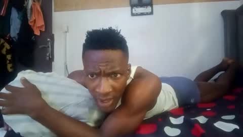 kingemizzy online show from May 6, 7:20 am