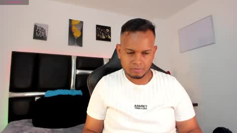 kingg_jay online show from May 3, 12:08 pm
