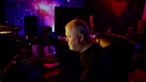 King James VIII online show from August 3, 5:39 am