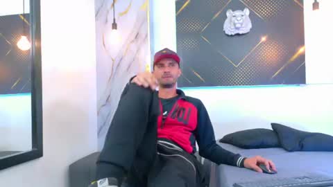 KING  online show from July 22, 3:42 am
