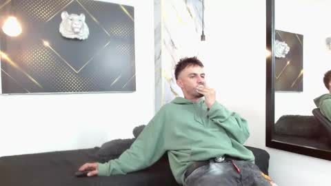 KING  online show from April 28, 4:06 am