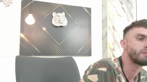 KING  online show from May 18, 4:18 am