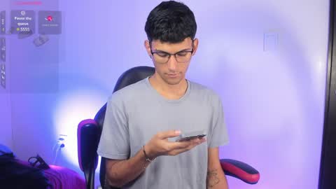  A L E X  online show from May 2, 4:37 am