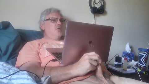 kingtongue10 online show from May 10, 2:51 pm