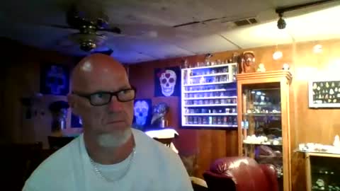 MrKleeen online show from July 11, 9:33 am