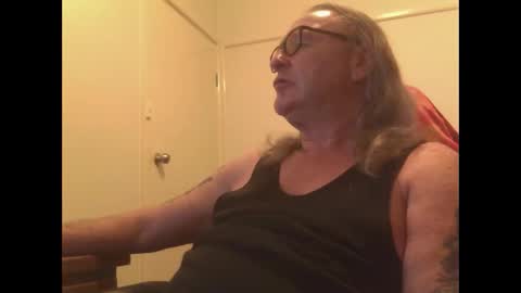 knobout online show from May 6, 12:06 pm