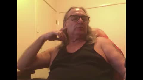 knobout online show from May 3, 11:35 am