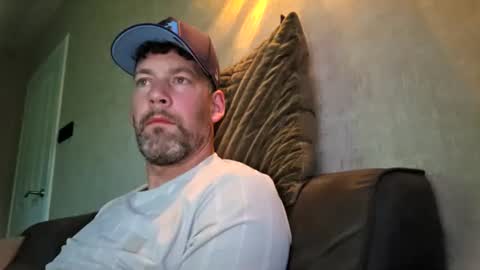 kobelalakers2423 online show from July 6, 8:10 pm