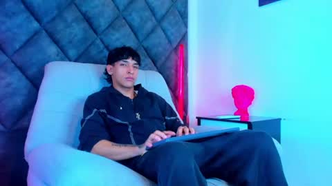 Kroy Wave  Muscle Tattoos Latino online show from July 30, 3:28 am