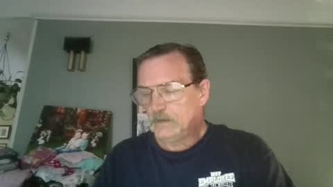 kurt3398 online show from May 10, 10:44 pm