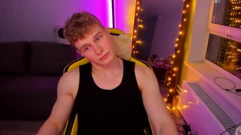 kurt_hanssen online show from April 30, 8:57 pm
