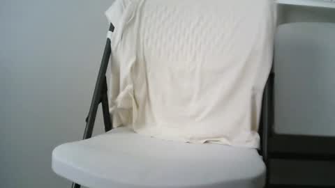 kwek_kwek online show from June 24, 7:06 pm