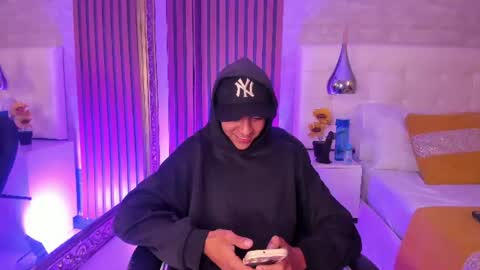 Kyle online show from June 18, 9:14 am