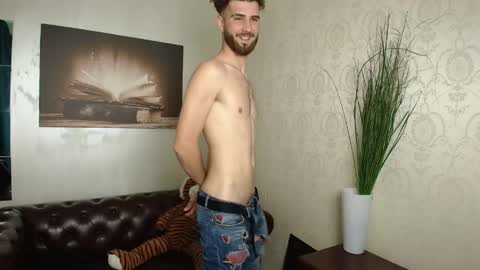 KyloEast online show from June 7, 7:04 am