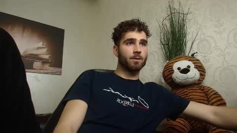 KyloEast online show from May 13, 5:26 am