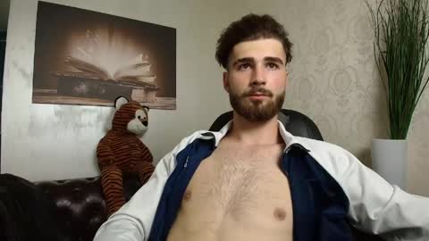 KyloEast online show from June 9, 4:25 am