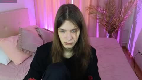 l1l2th online show from July 25, 3:09 pm