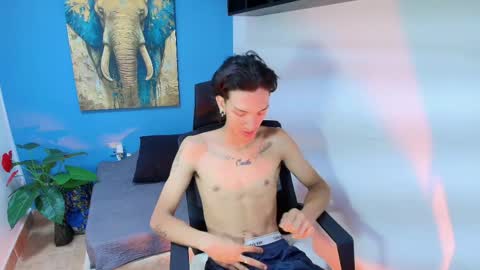 langelo_el online show from May 19, 12:22 pm