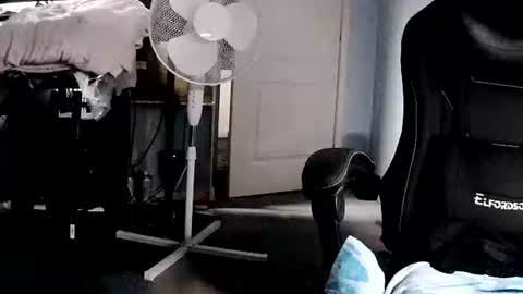 latexchris77 online show from May 1, 3:10 am