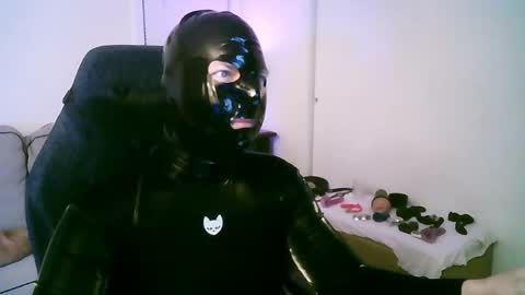 latexminheadroom online show from May 9, 1:39 am