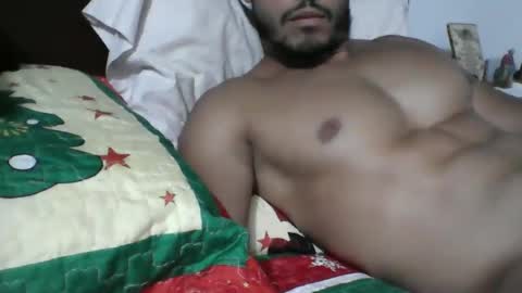 latinboy_26 online show from December 26, 2:33 am