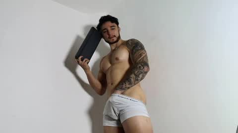 LatinBoyVIP  Colombian online show from June 9, 1:51 am