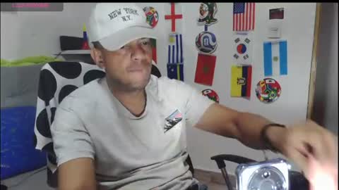 latinmartin254 online show from June 29, 4:40 am